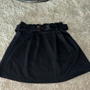Black skirt with belt